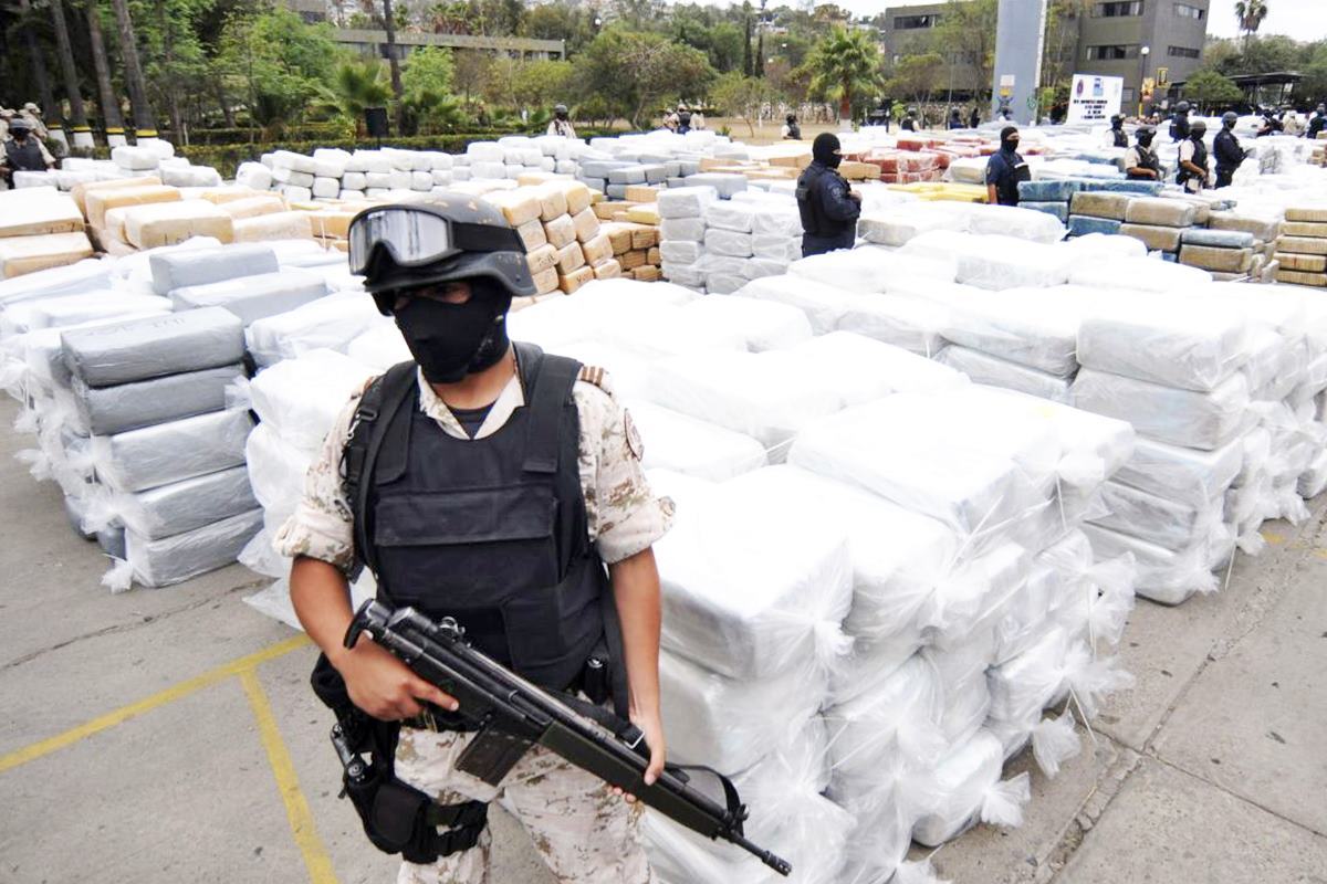 멕시코에서 밀매되는 마약 CNN.jpg