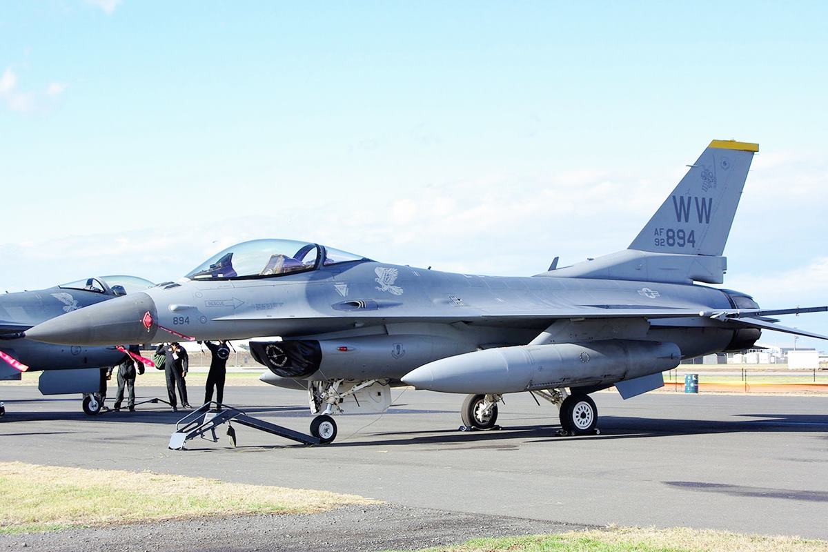 F-16 팔콘 Aeropedia.jpg