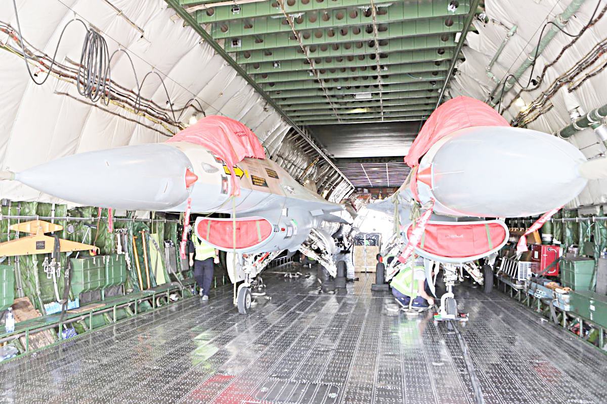 썸네일 사진 출처 = 'Overt Defence'.jpg