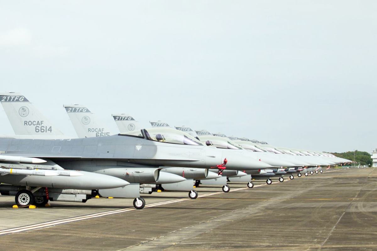 대만 공군의 F-16 바이퍼.jpg