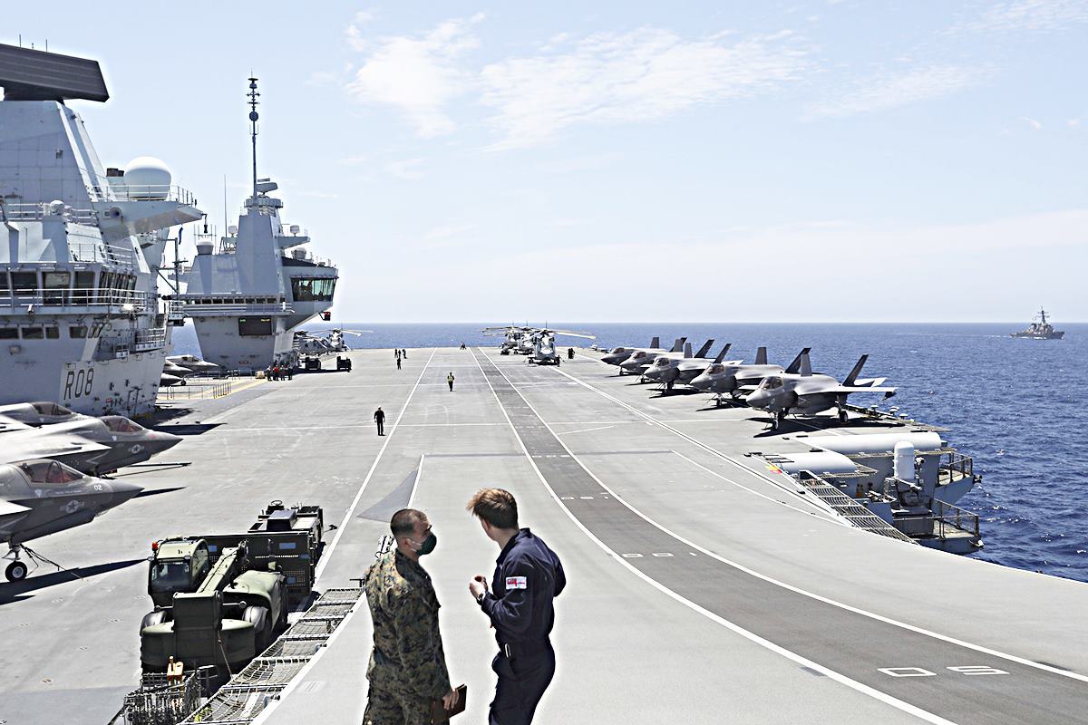 퀸 엘리자베스 함의 활주로 사진 출처 = 'Defense News'.jpg