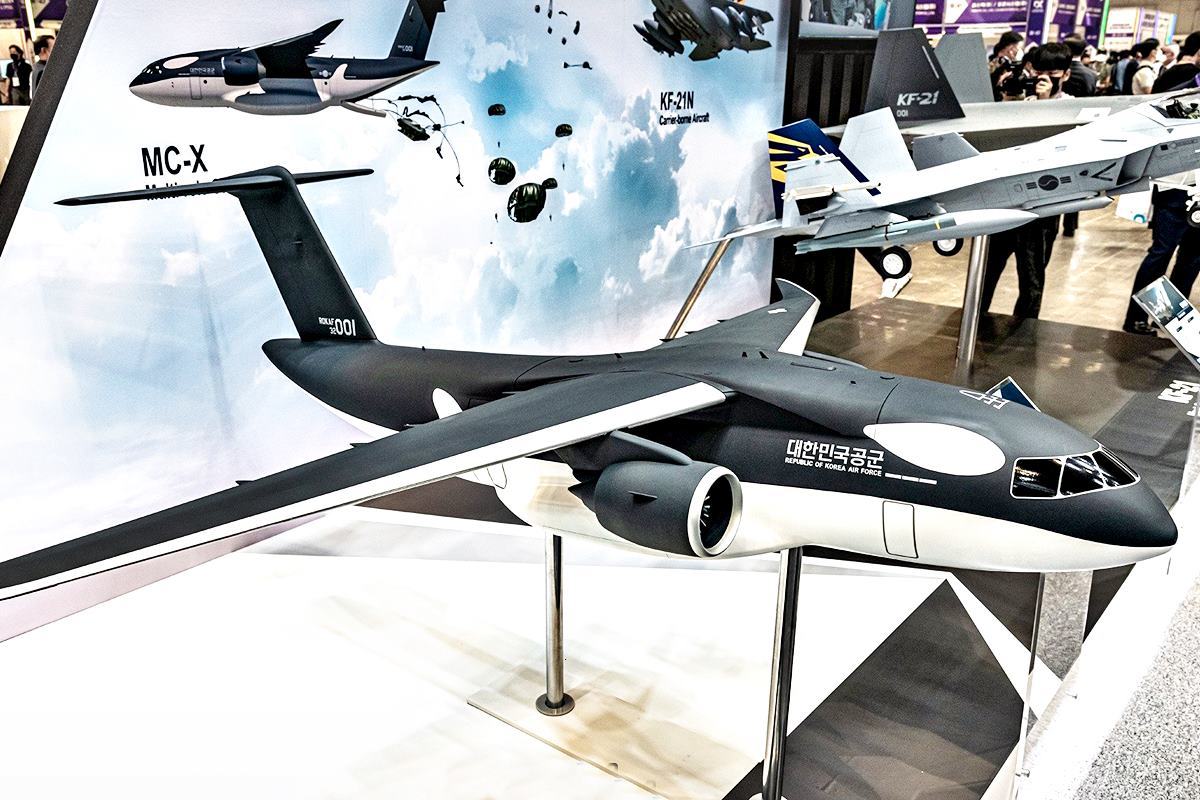 KAI와 UAE가 공동 개발 중인 수송기 트위터.jpg