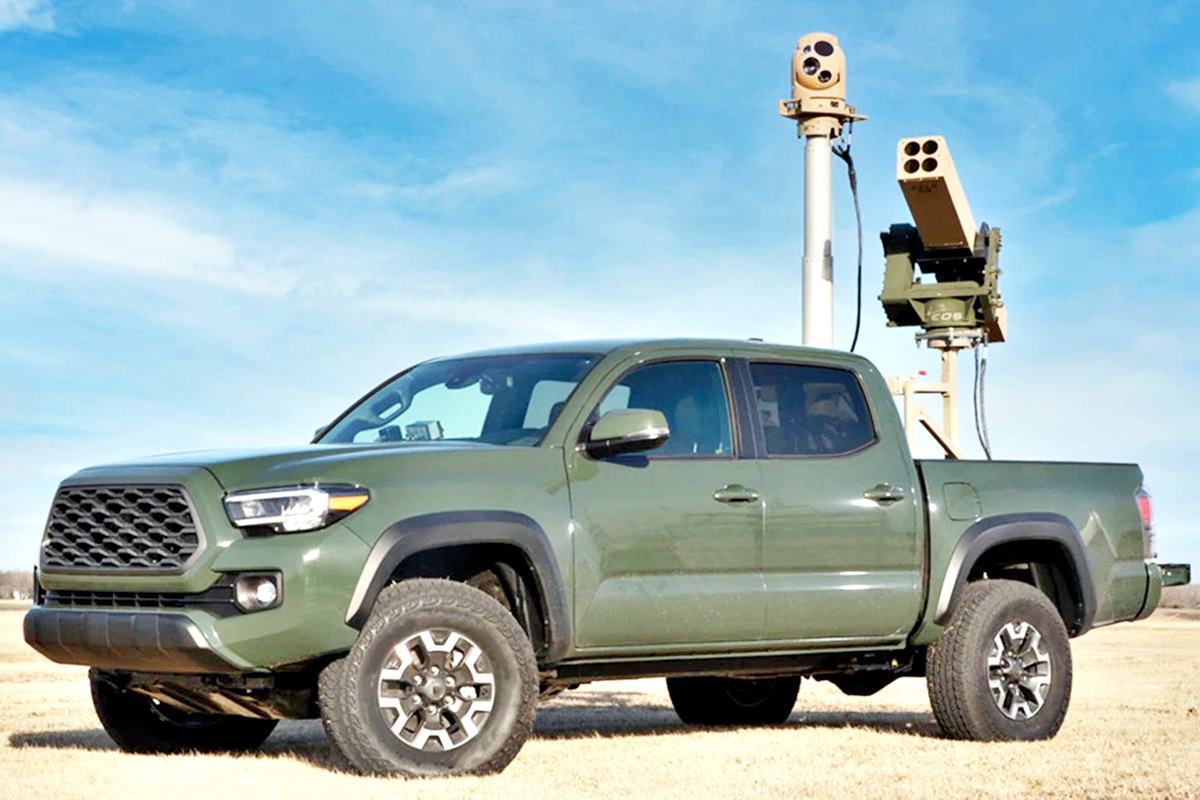 차량에 탑재된 뱀파이어 드론 방어 시스템 VOA.jpg