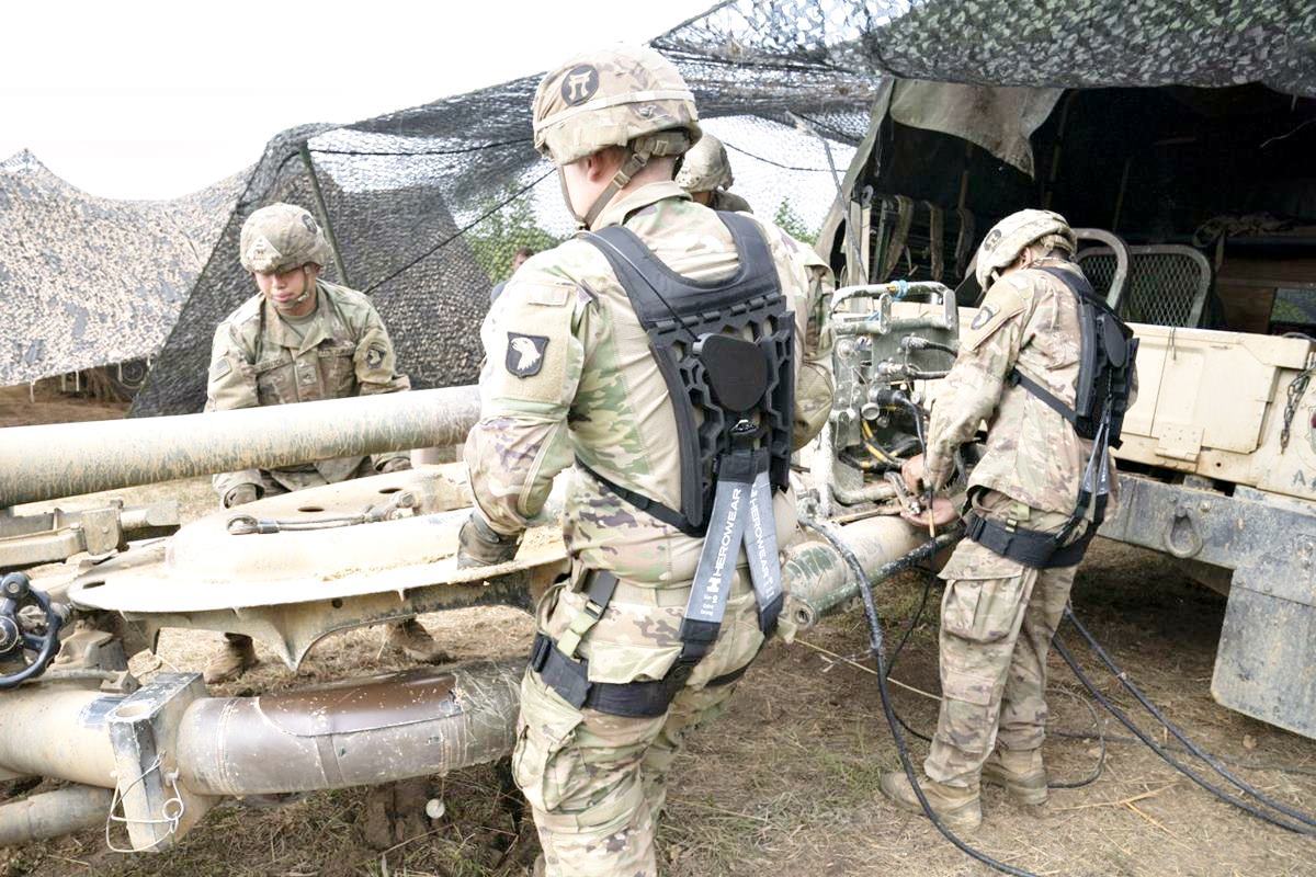 미군 외골격.jpg