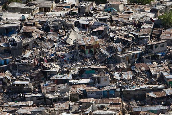 Haiti_earthquake_damage_opt.jpg