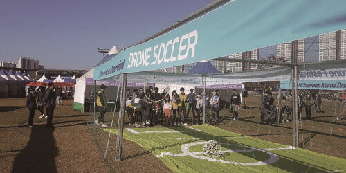 1903 Ana PLAY01 5.jpg