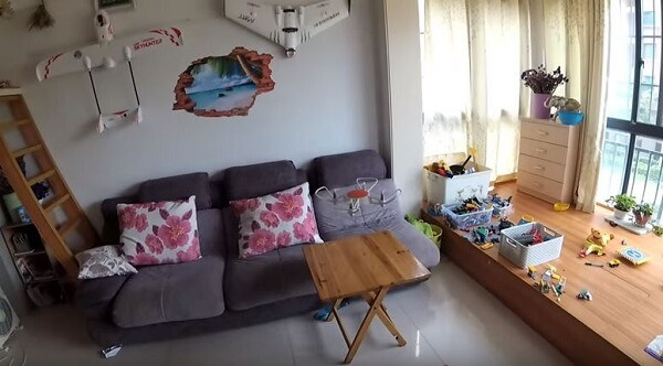 180615 mitu drone hover.jpg