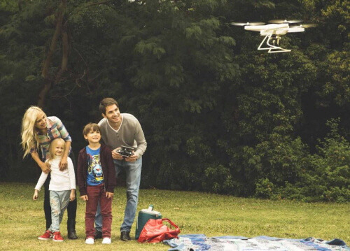 190909 family_drone.jpg