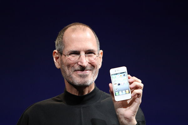 7.Steve_Jobs_Headshot_2010_opt.jpg
