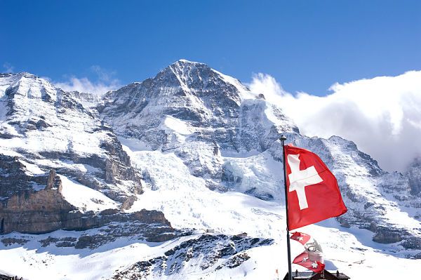 17868-swiss-flag-pv_opt.jpg