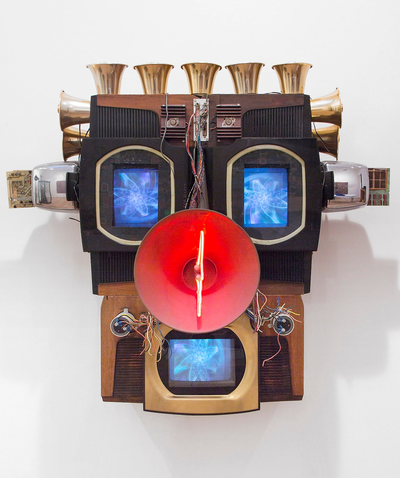 25. 학고재, 백남준, 인터넷 드웰러(mpbdcg.ten.sspv), 1994, Mixed media, 109.9(h)x131.9x65.9cm.jpg