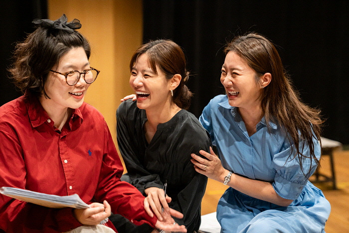 연극 언더독 The Other Other Bronte_연습사진 (9).jpg