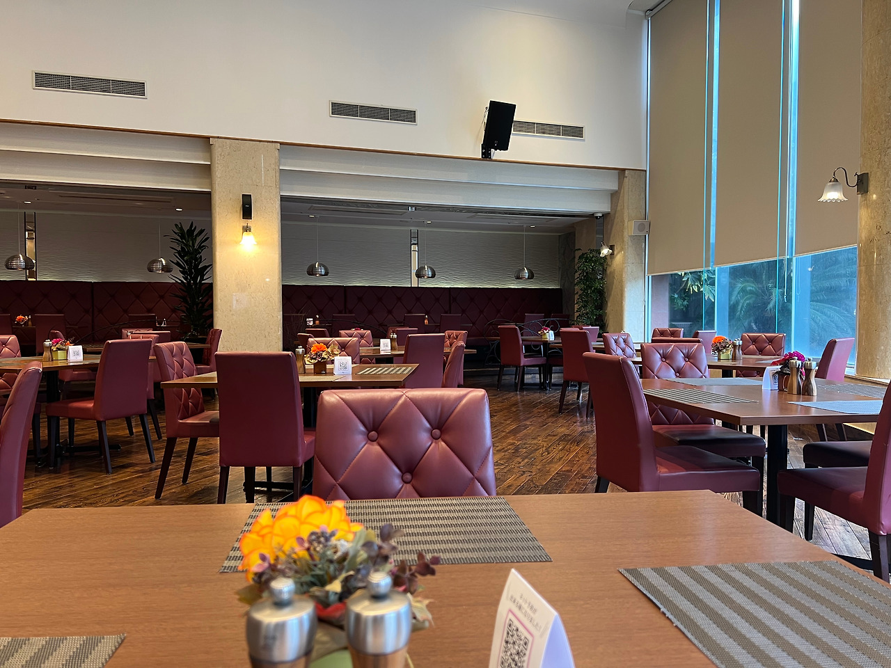 고이그란드호텔 식당.jpg