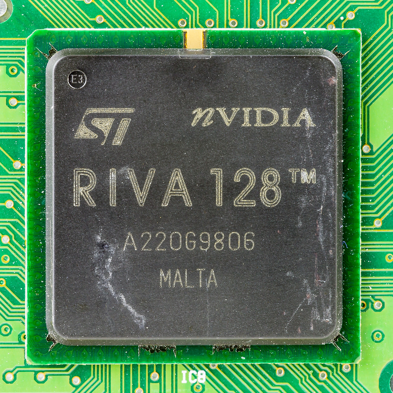 Elsa_Victory_Erazor-AGP-4_-_Nvidia_RIVA_128-7094.jpg