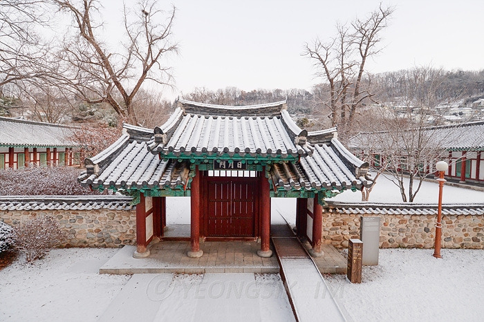 Jeonju Hyanggyo_6809.jpg