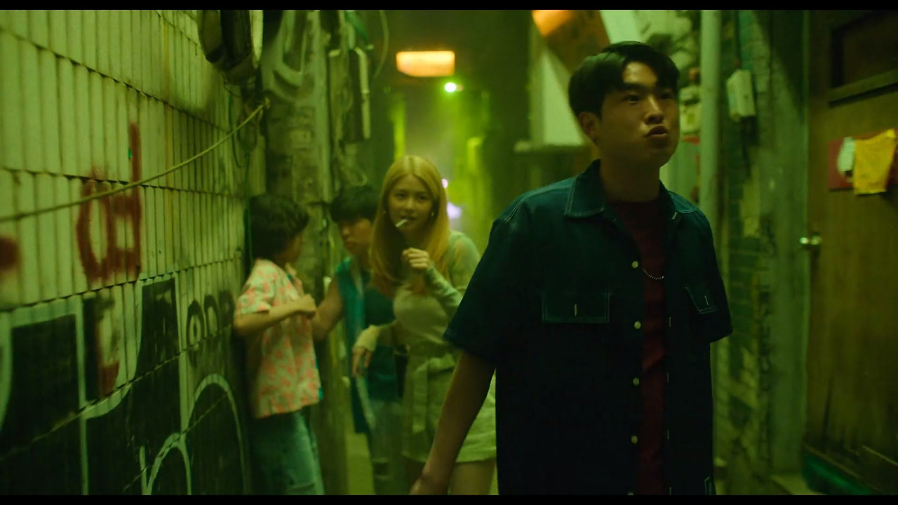 Goodbye Earth.2024.S01E04.1080p.NF.WEB-DL.DDP5.1.Atmos.H.264-AYA.mkv_20240427_074413.426.jpg