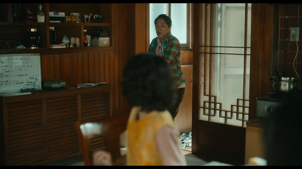 Goodbye Earth.2024.S01E04.1080p.NF.WEB-DL.DDP5.1.Atmos.H.264-AYA.mkv_20240427_074706.586.jpg