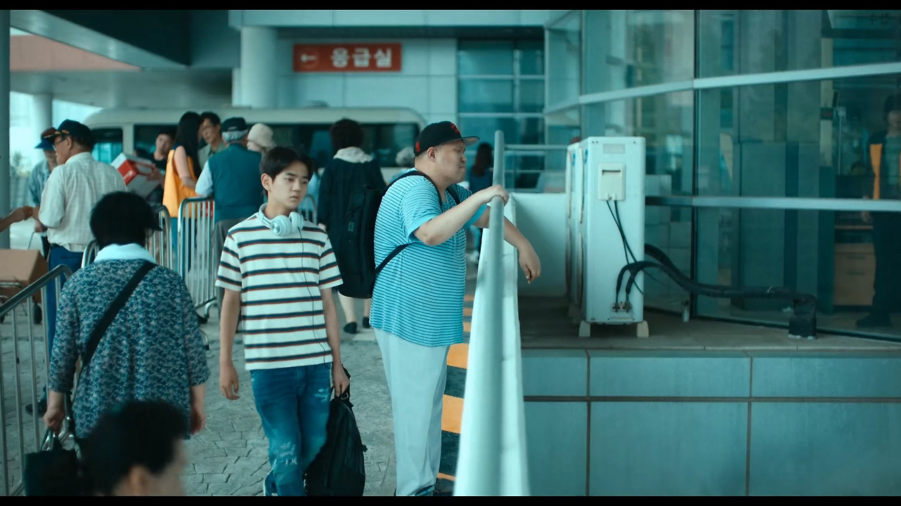 Goodbye Earth.2024.S01E02.1080p.NF.WEB-DL.DDP5.1.Atmos.H.264-AYA.mkv_20240427_075216.395.jpg