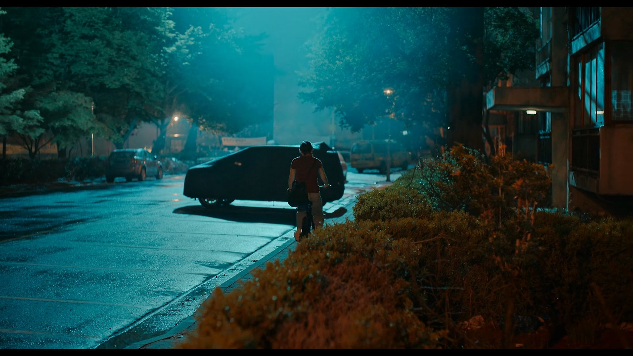 Goodbye Earth.2024.S01E02.1080p.NF.WEB-DL.DDP5.1.Atmos.H.264-AYA.mkv_20240427_075409.803.jpg