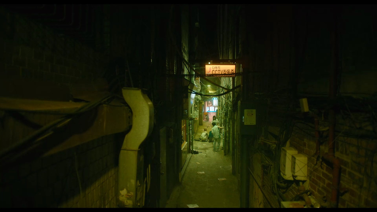 Goodbye Earth.2024.S01E04.1080p.NF.WEB-DL.DDP5.1.Atmos.H.264-AYA.mkv_20240427_074425.234.jpg