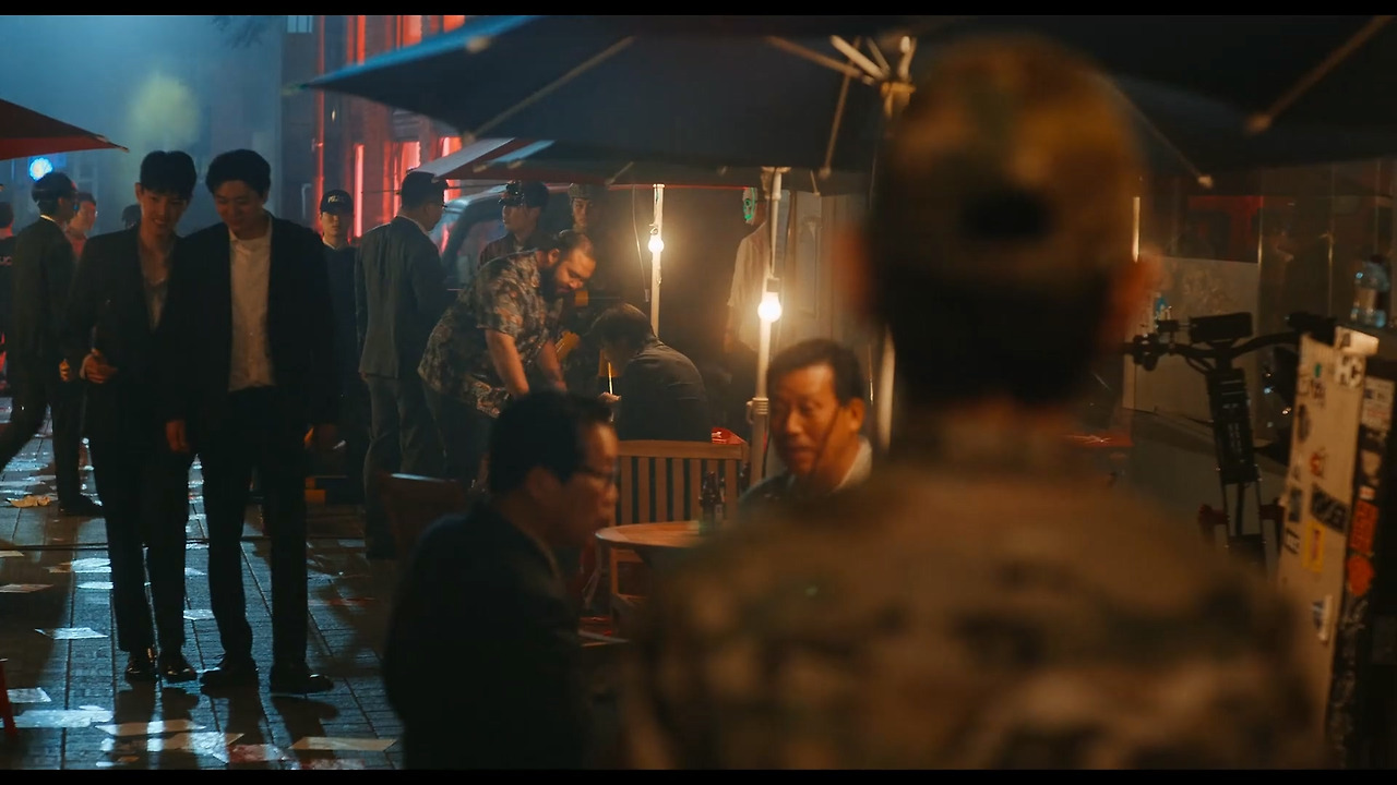 Goodbye Earth.2024.S01E04.1080p.NF.WEB-DL.DDP5.1.Atmos.H.264-AYA.mkv_20240427_074601.442.jpg