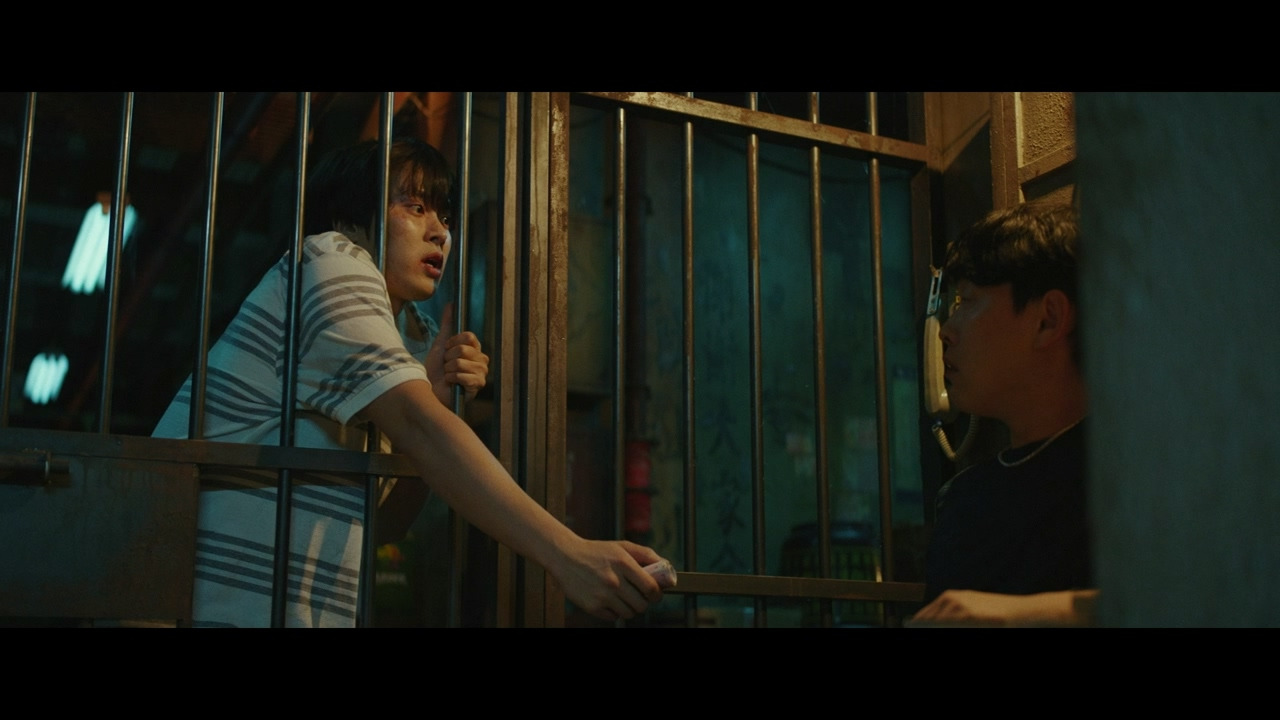 시민덕희 (2024) Citizen of a Kind.KOR.720p.H264.AAC.mp4_20240316_161017.832.jpg