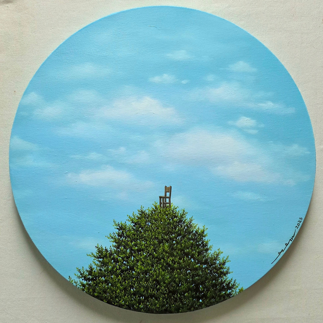 나무의자_지름40_oil on canvas _2025_120만원.jpg