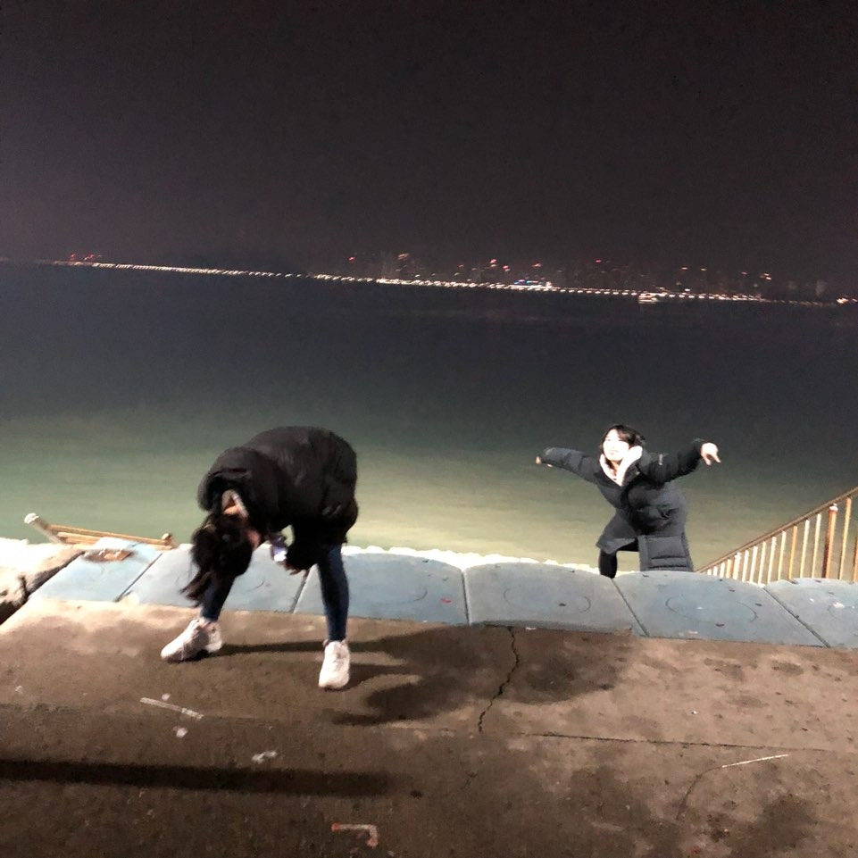 늘 갑자기 시작되는 우리의 엽사 배틀.jpg