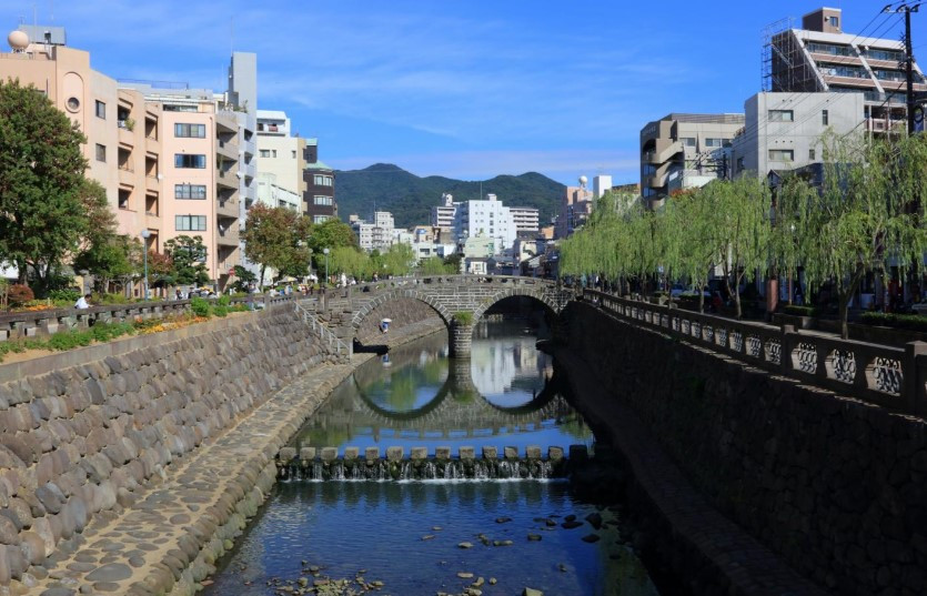 나가사키 안경다리.jpg