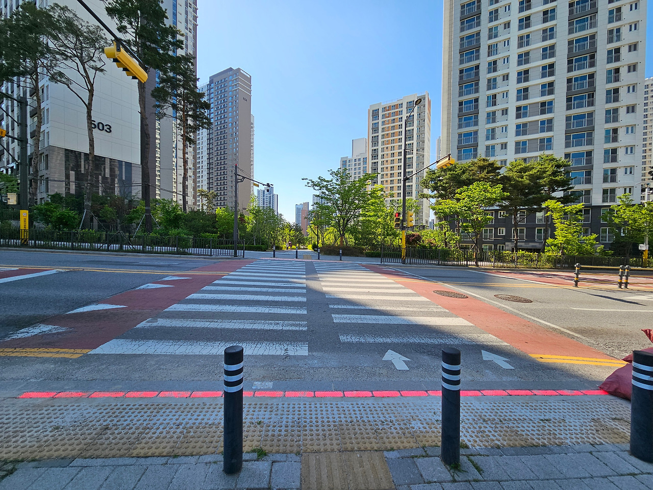 바닥신호등 설치 완료 (2).jpg