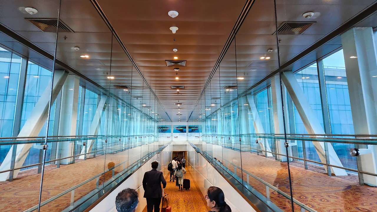 뉴욕공항_사진 Unsplash의Ish Consul.jpg