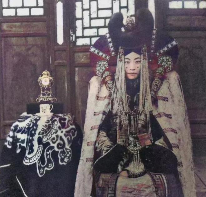 마지막 왕후.jpg