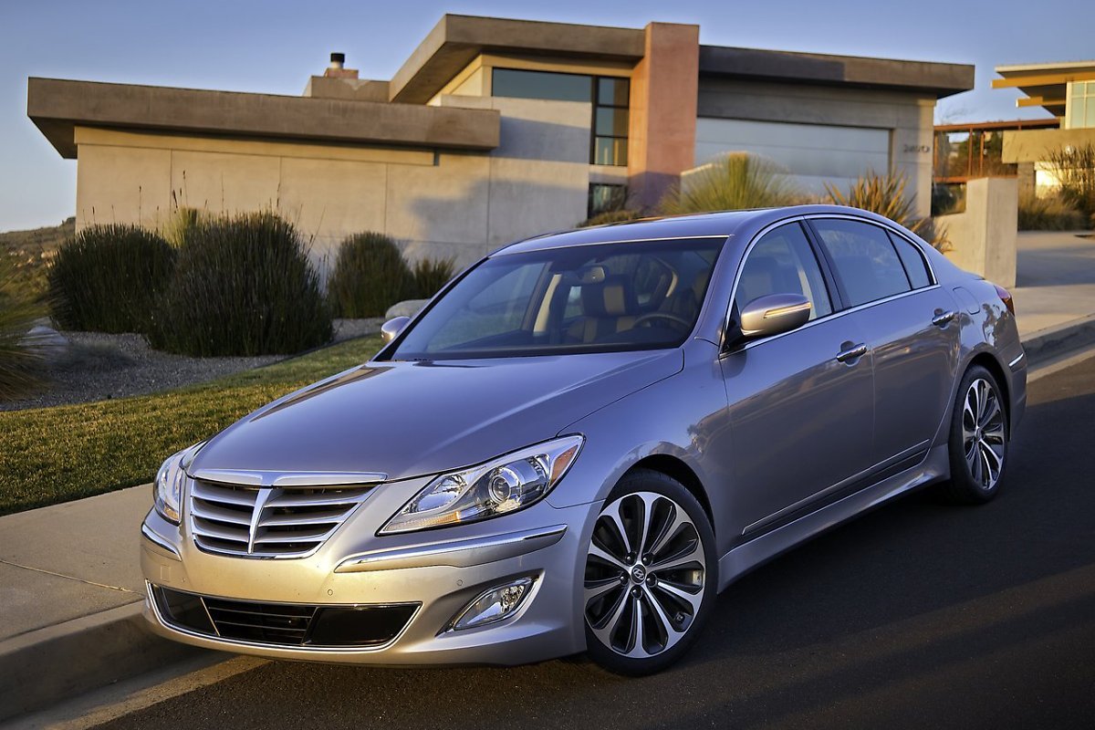 Hyundai-Genesis-2012-1280-02.jpg