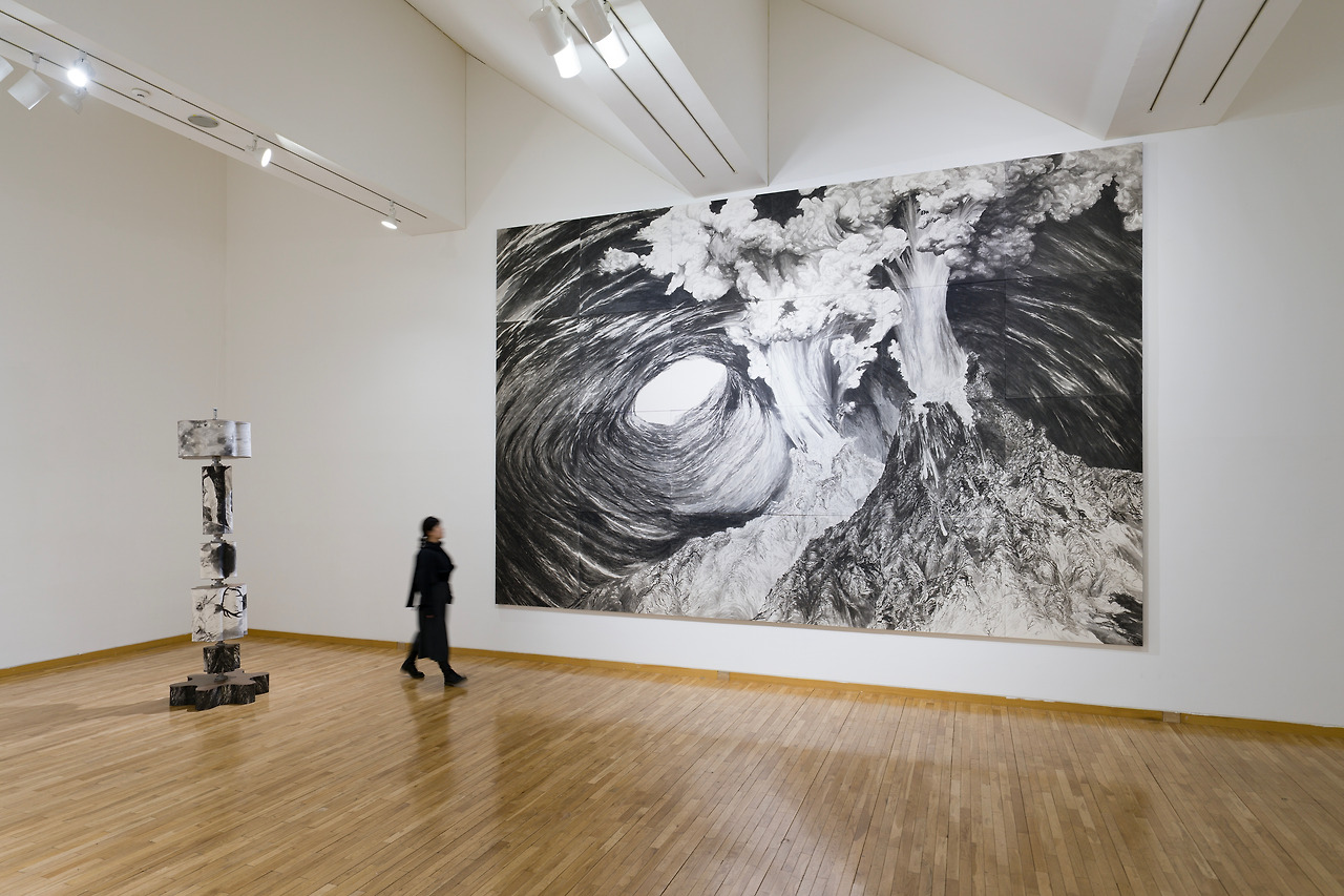 주형준 개인전 《어둔 곳에 있을 땐 내 그림자도 날 떠나 있는다》 전경 이미지 (1).jpg