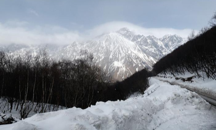 카느베기 눈덮인 도로001.jpg