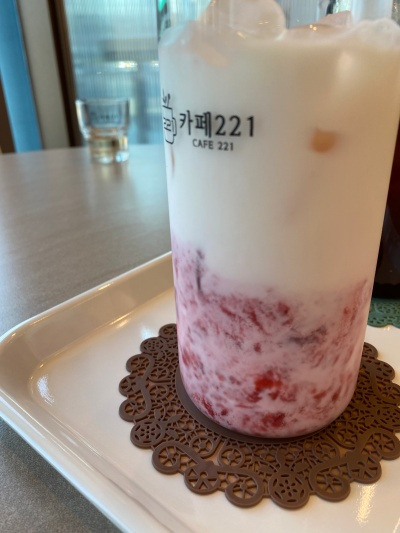 20220506딸기철이 사계절인가봐.jpg