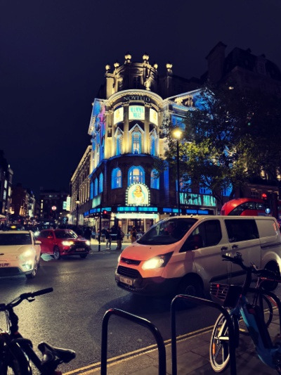 20241122맘마미아를 봤어야 했어.jpg