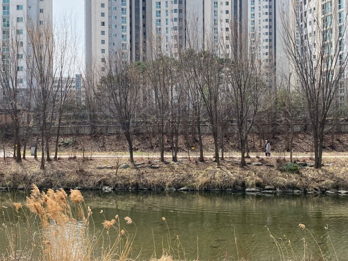 20220323사돈이 사는 동네.jpg