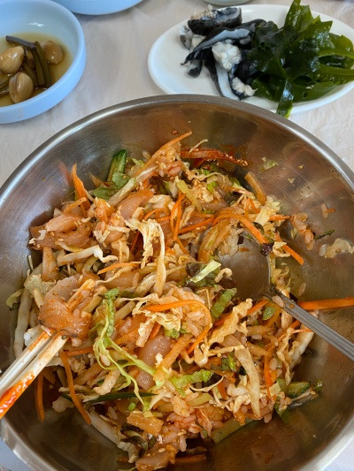 20220314회덮밥을 보면 촛대바위가 생각난다.jpg