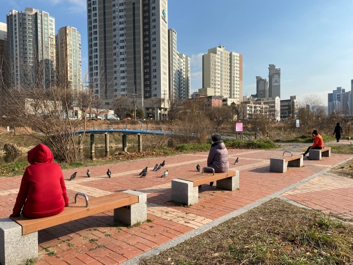 20211216조금 더 오래 조금 더 멀리.jpg