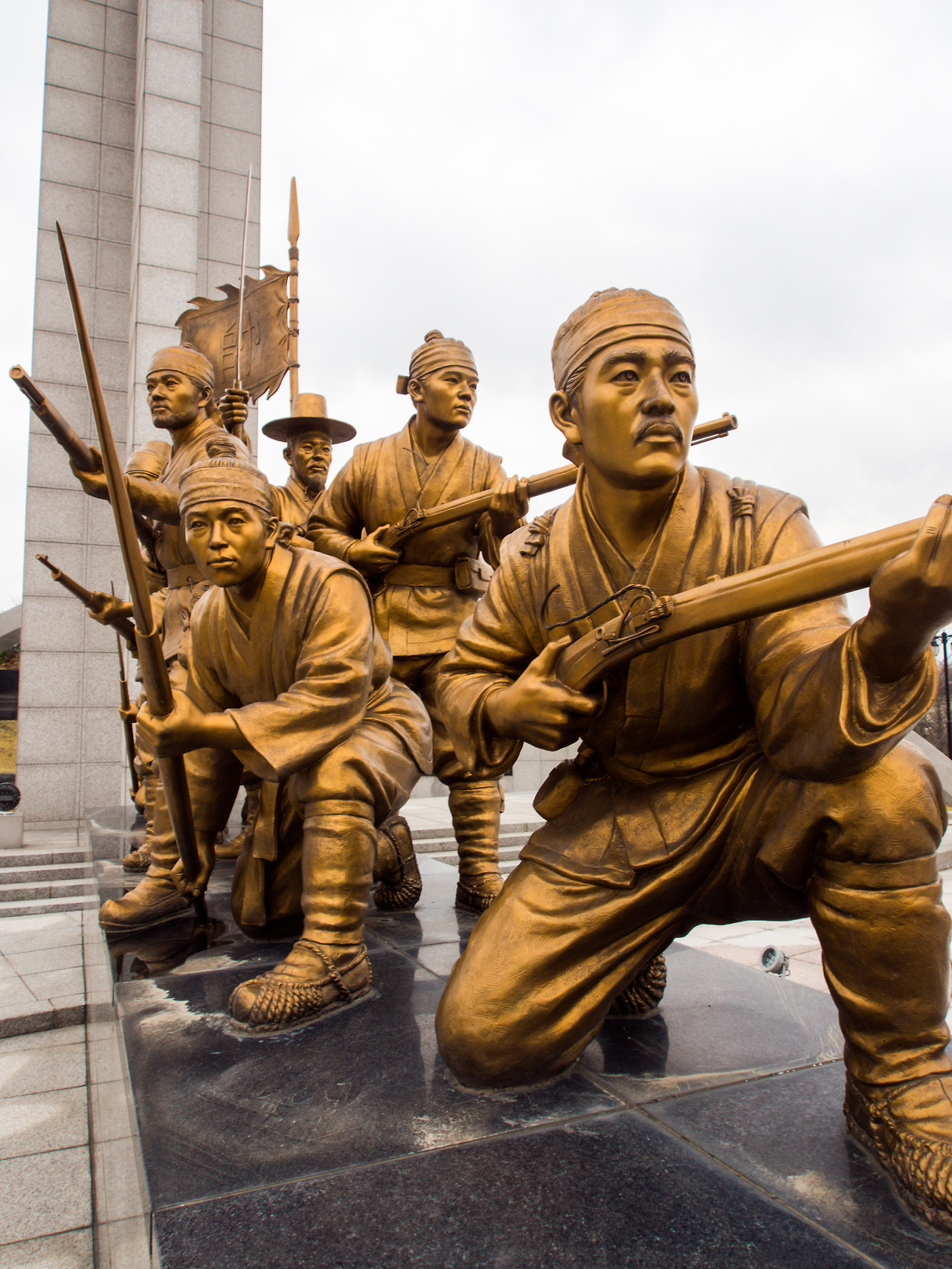 7 군상1 홍주.jpg