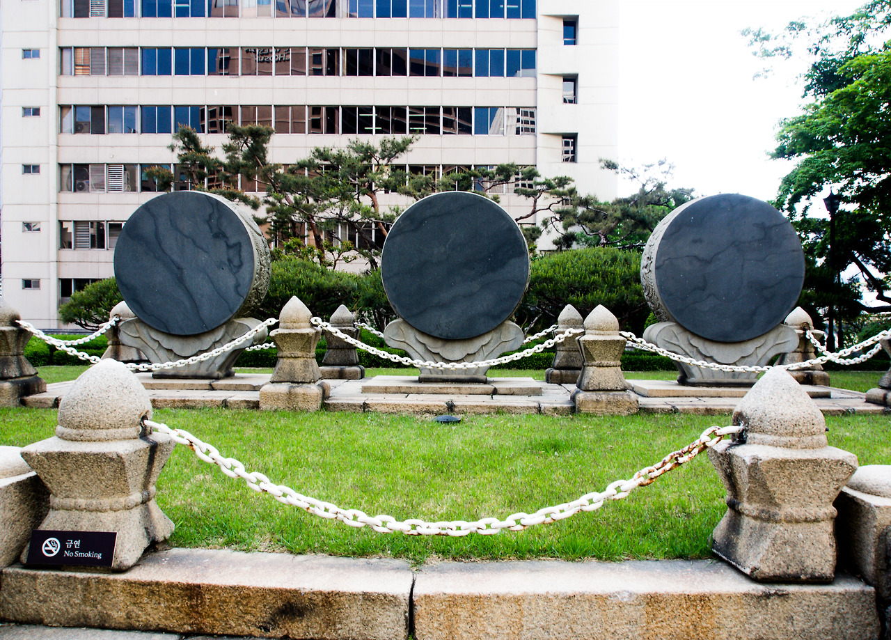 8 서울 소공로, 환구단 시민광장.jpg