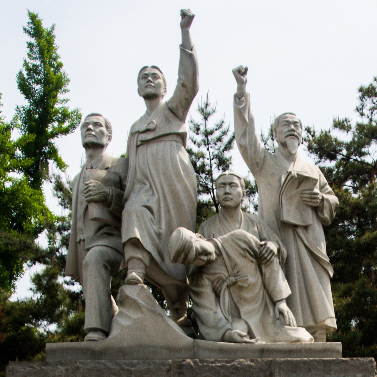 31 남산 좌 환조.jpg