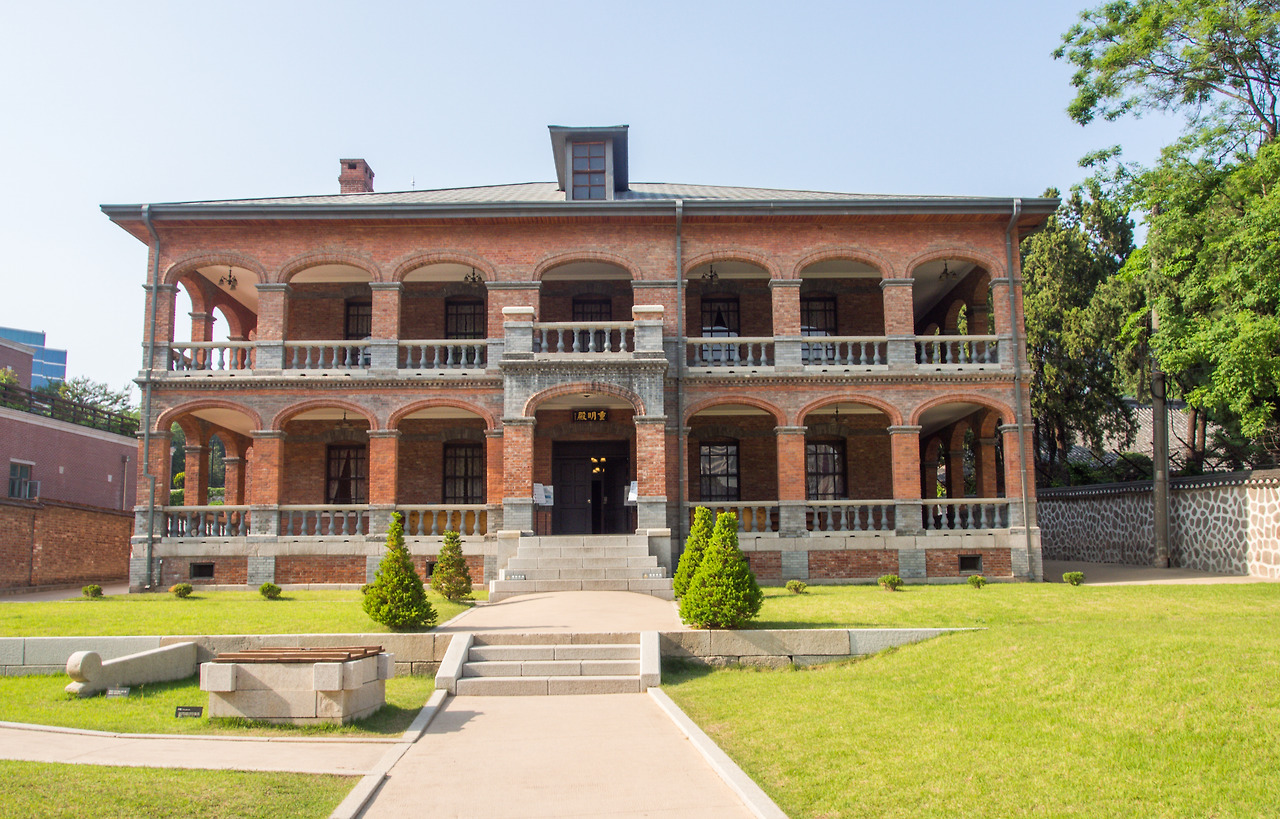 13 중명전 파사드.jpg