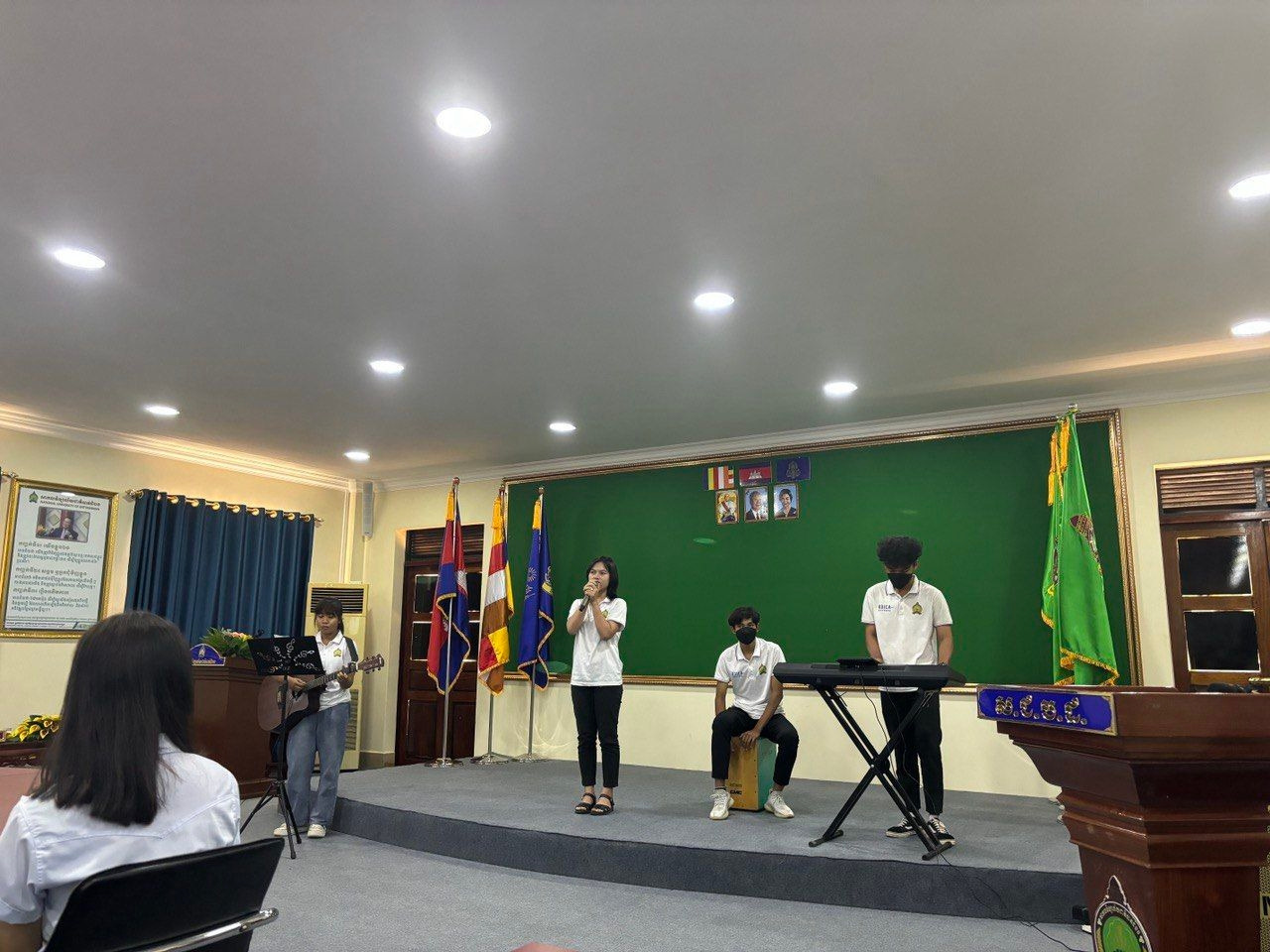 2월 신입생한영회축하공연노래.jpg