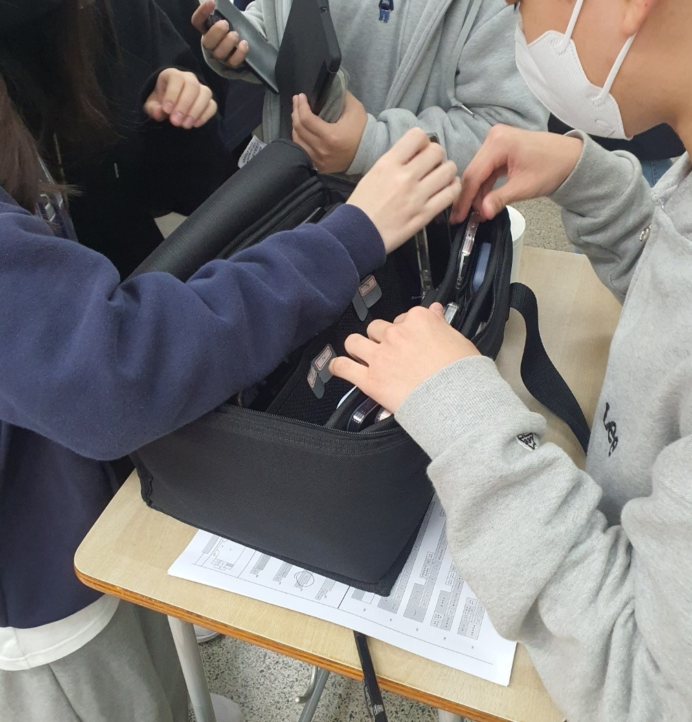 학교 스마트폰 보관함 2.jpg