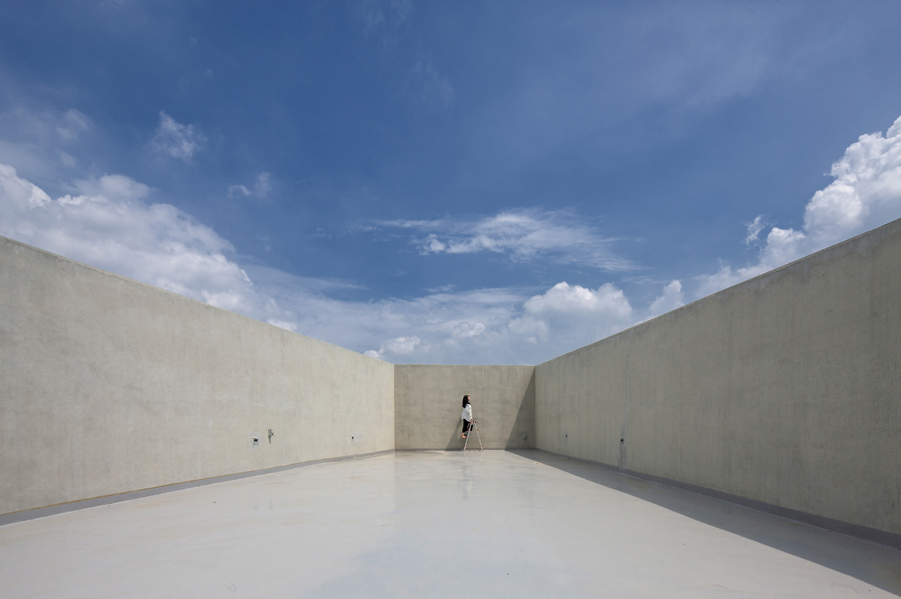 사진10_패러핏으로 둘러싼 옥상. ⓒ김재윤.jpg