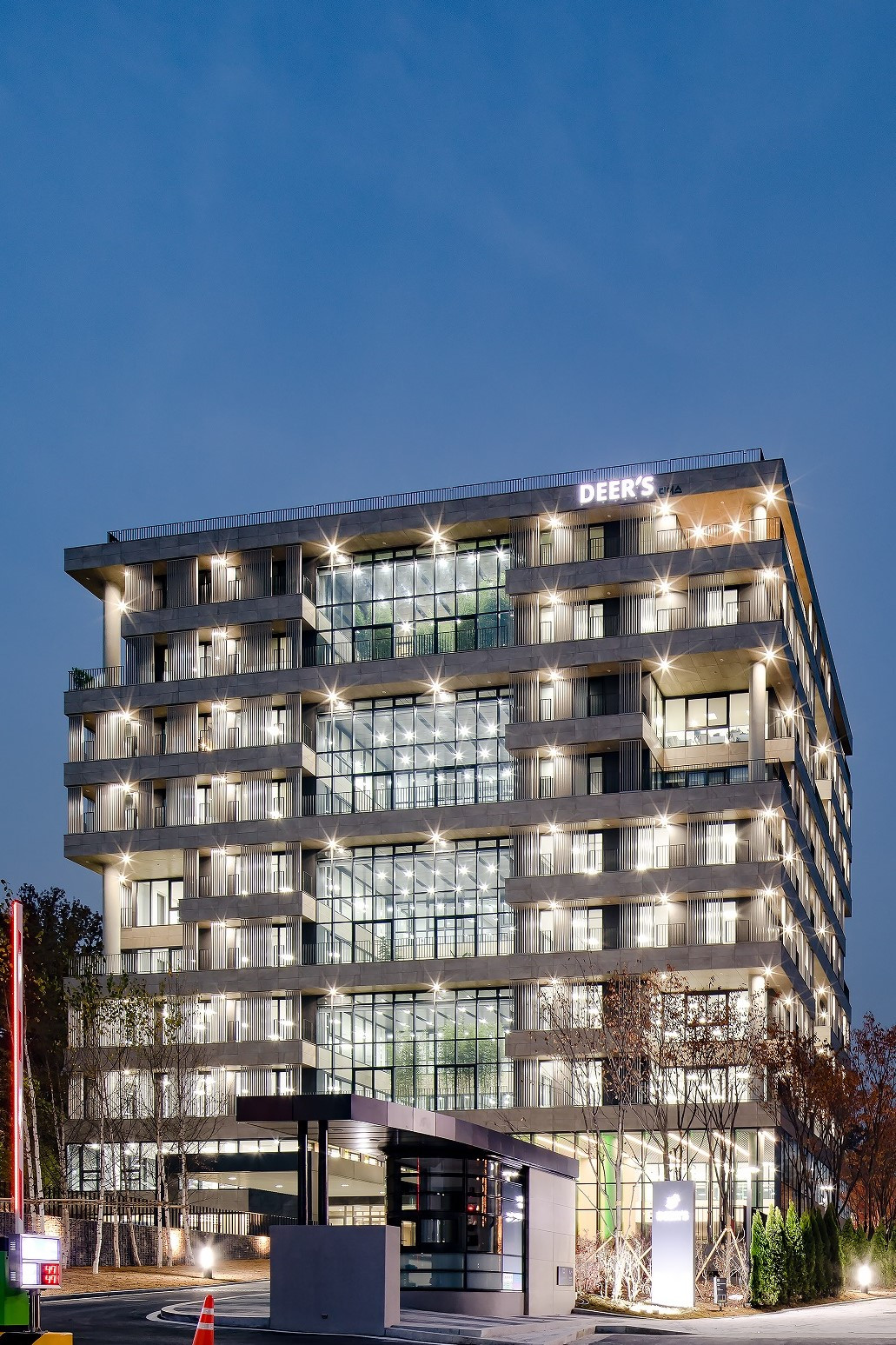 사진1 편_메인 그린오피스빌딩 디어스 타워. ⓒ나르실리온(김용순).jpg