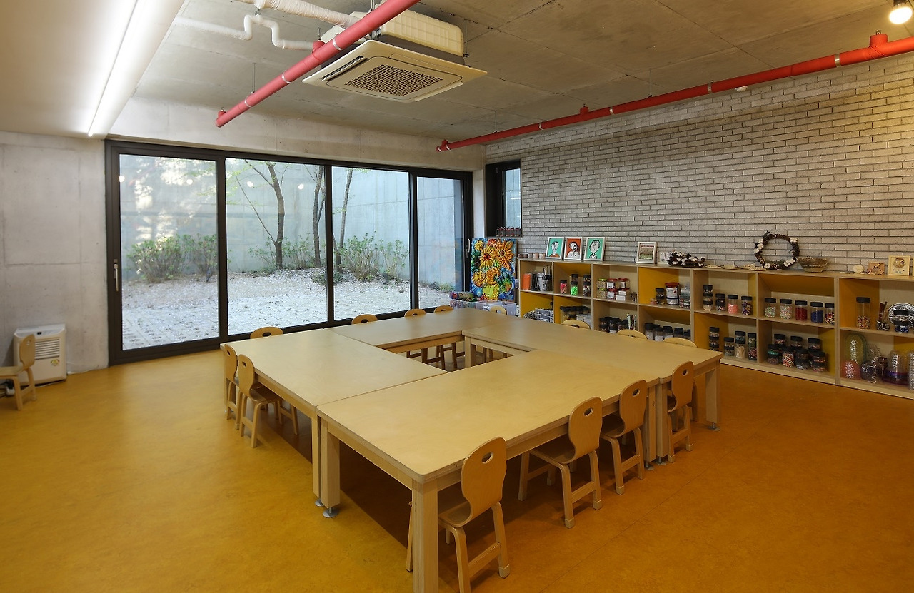 사진9_중정이 있는 교실. ⓒ포스트픽.jpg