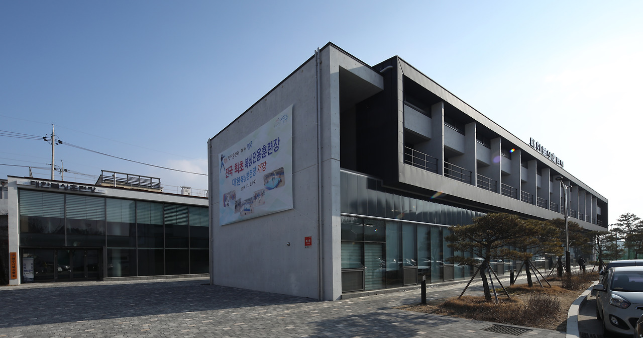 사진8_복싱장 외경 ⓒ포스트픽.jpg